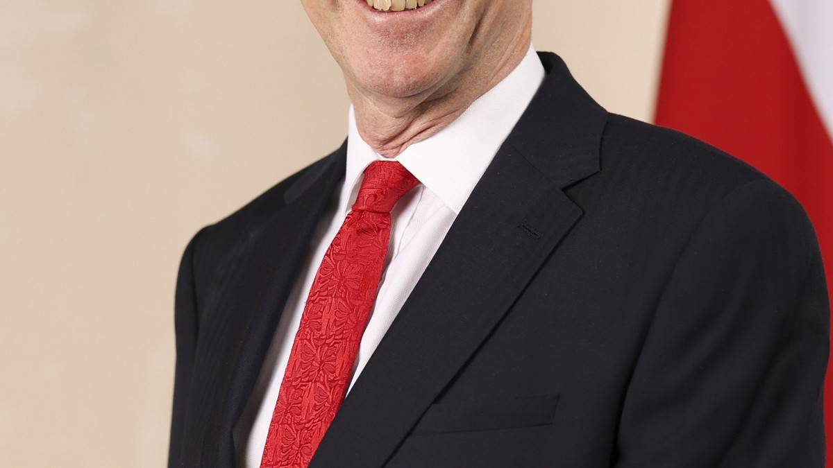 Chancellor John Healey official cabinet portrait