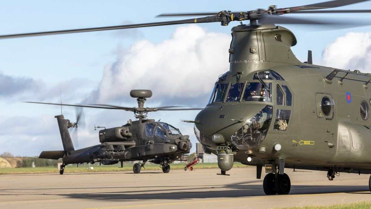 RAF Chinook helicopters in flight