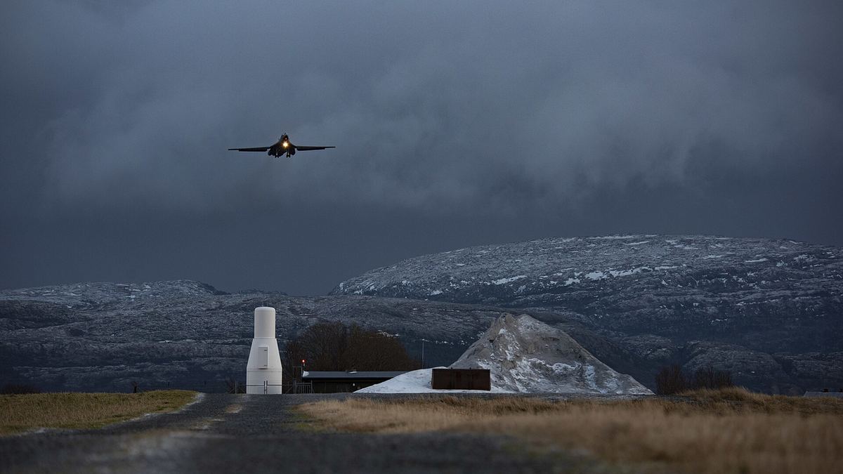 RAF Fairford Terror Plot: Seventh Arrest Made as US Pulls B-1 Bombers From UK Base